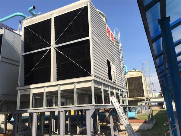 如何布置封閉冷卻塔可以大大降低菌團的生長