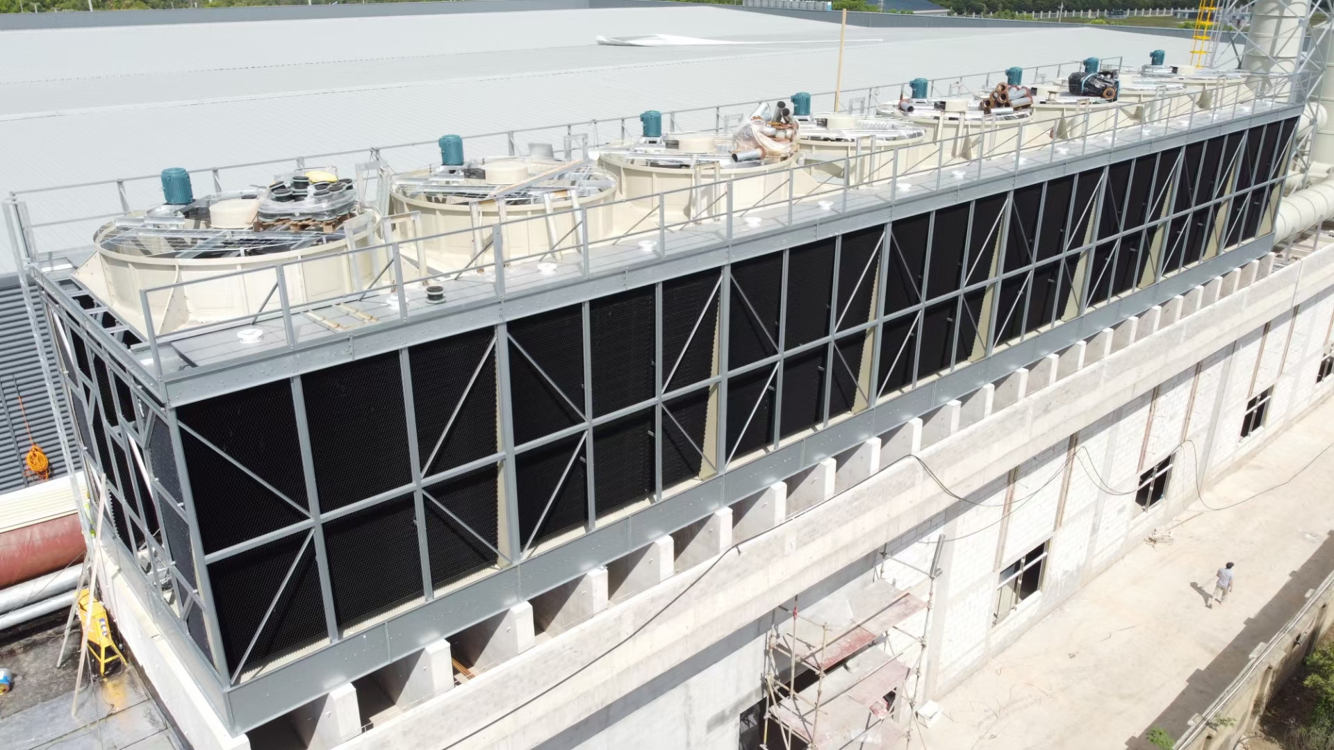 閉式冷卻水塔平衡管是啥？(防凍型閉式冷卻水塔)