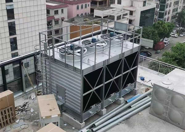 深圳玻璃鋼冷卻塔有著重要的社會意義和經濟價值。(